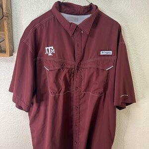 Columbia Burgundy Short Sleeve Shirt